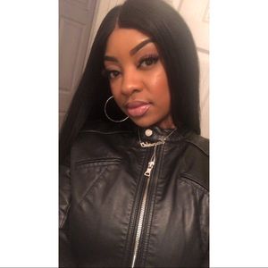 Meet your Posher, Emerald